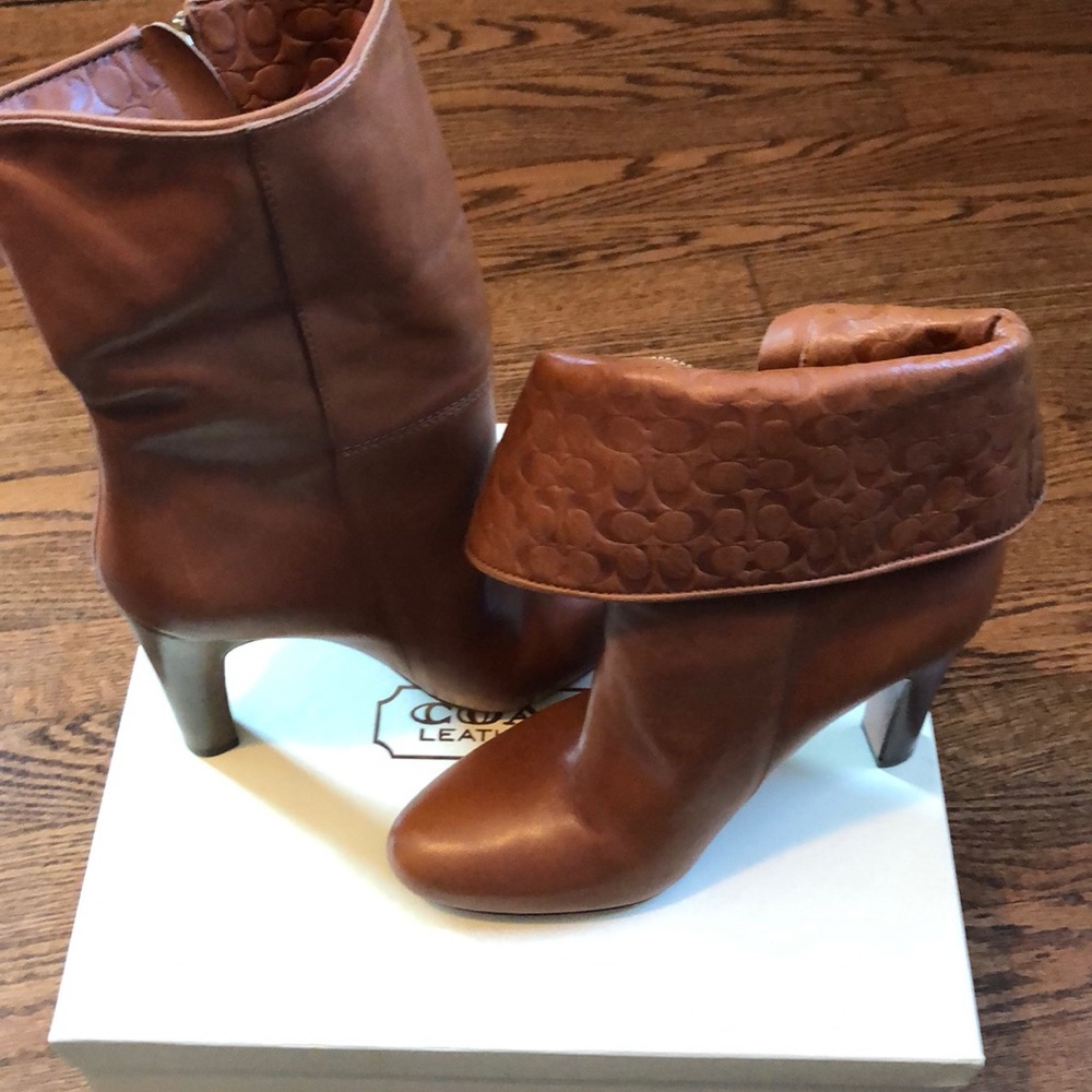EUC Coach Brown Leather Boots